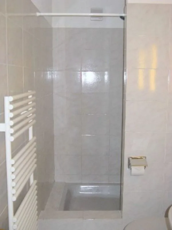 Helle und geräumige 3 1/2 Zimmerwohnung in Jugendstilhaus – Foto 9 von 11