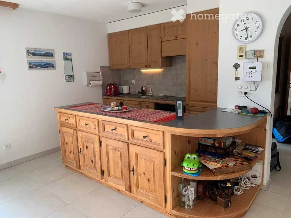 Furnished 2.5-room apartment with panoramic view in Luven, Grisons