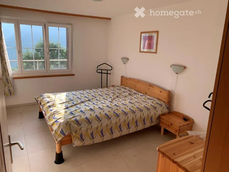Furnished 2.5-room apartment with panoramic view in Luven, Grisons