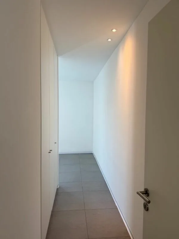 Wir verkaufen eine moderne 3,5-Zimmer-Wohnung mit Balkon in einer ruhigen und gut angebundenen Lage in Ascona – Foto 9 von 18