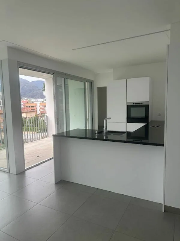 Wir verkaufen moderne und helle 3,5 Zimmer in Ascona – Foto 2 von 18