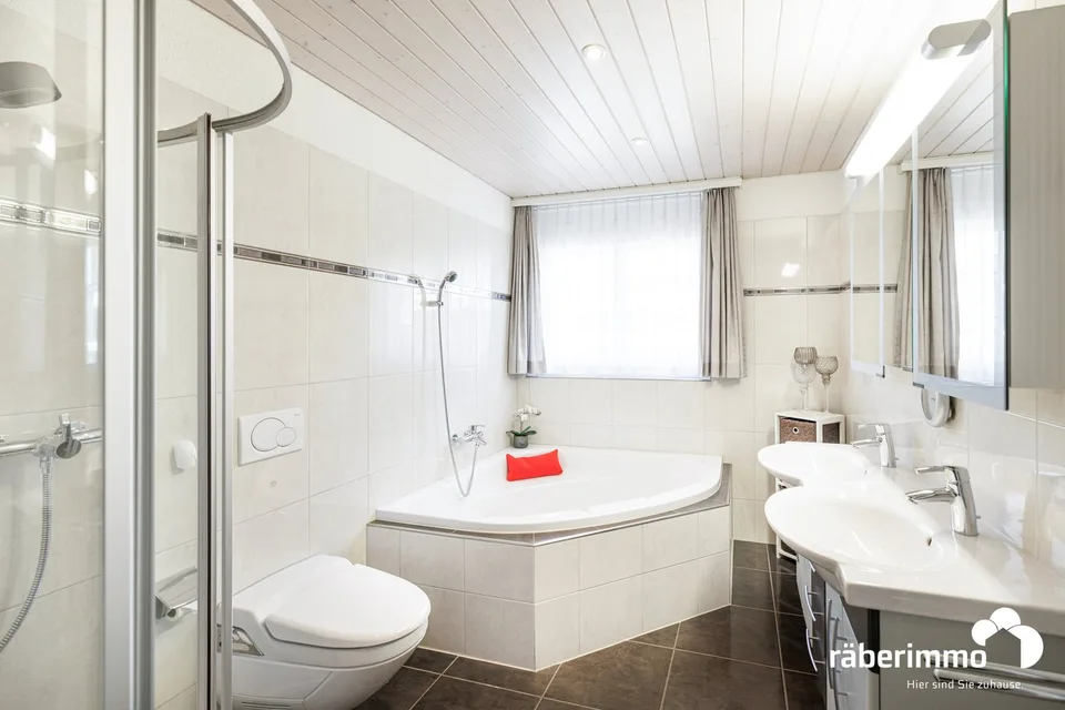 ZEITLOSE ELEGANZ IM LANDHAUSSTIL – Foto 12 von 13