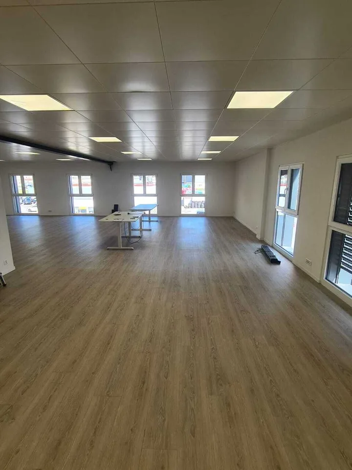 Idéal pour bureaux, salles de cours,formation, activité administrative – photo 6 sur 9