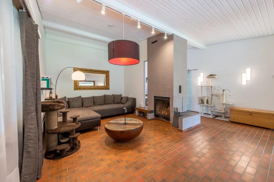 Vivere in una location da sogno con vista panoramica e grande garage – foto 2 di 13