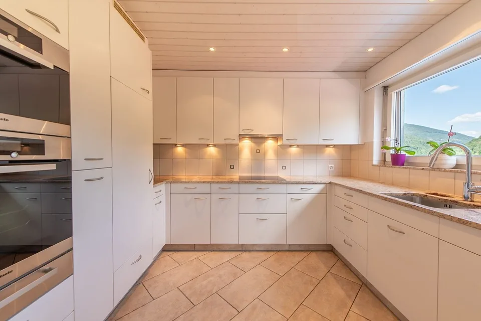 Vivere in una location da sogno con vista panoramica e grande garage – foto 5 di 13
