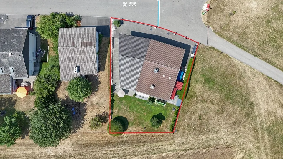 Vivere in una location da sogno con vista panoramica e grande garage – foto 13 di 13