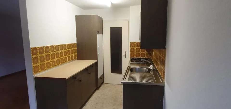 Grosszügige 2.5-Zimmerwohnung mit Balkon an ruhiger, grüner Lage – Foto 5 von 6
