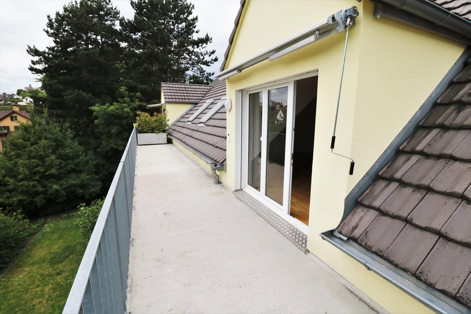 Appartement 2.5 pièces lumineux avec balcon à louer près du Rhin