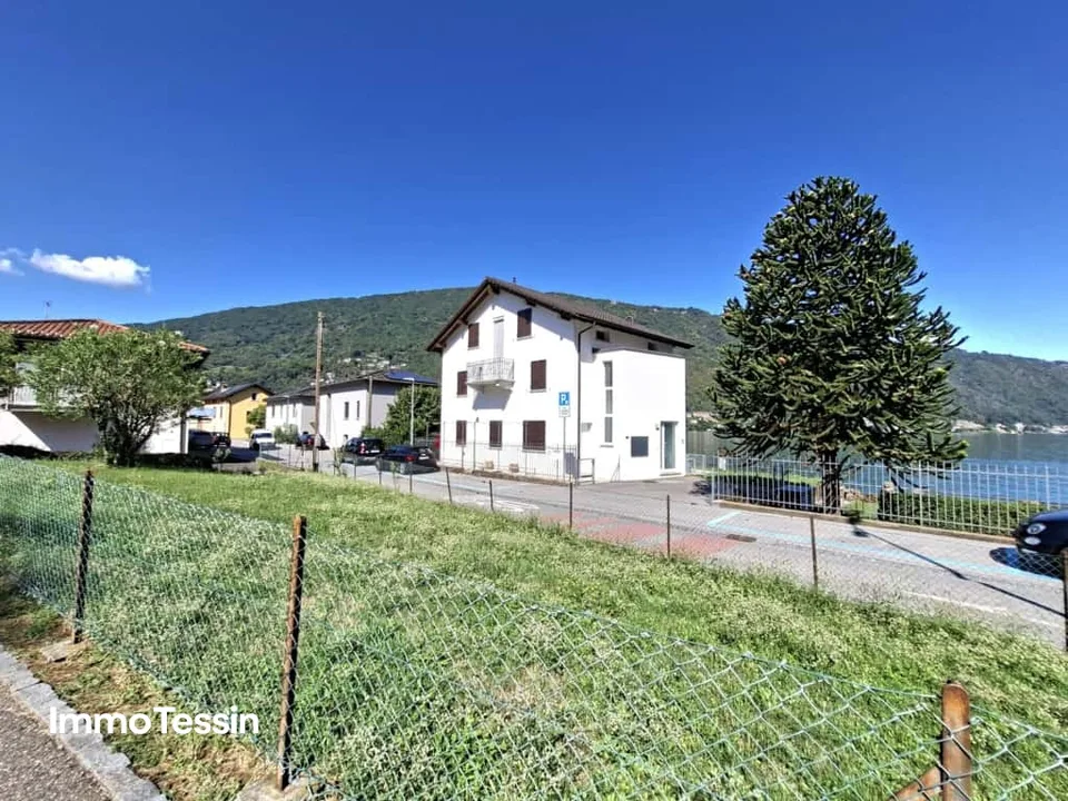 Proprietà attraente per vivere e commercio sotto un unico tetto in una posizione superba sul Lago di Lugano – foto 5 di 13