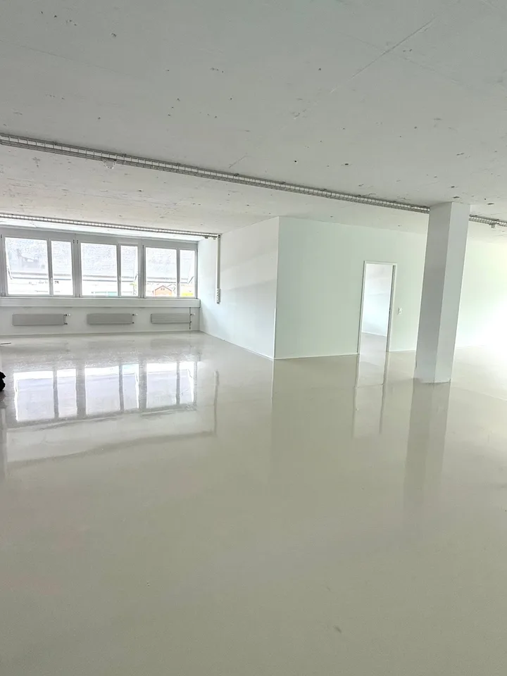 Vielseitige Gewerbefläche/n in Kloten zu vermieten – Foto 4 von 12