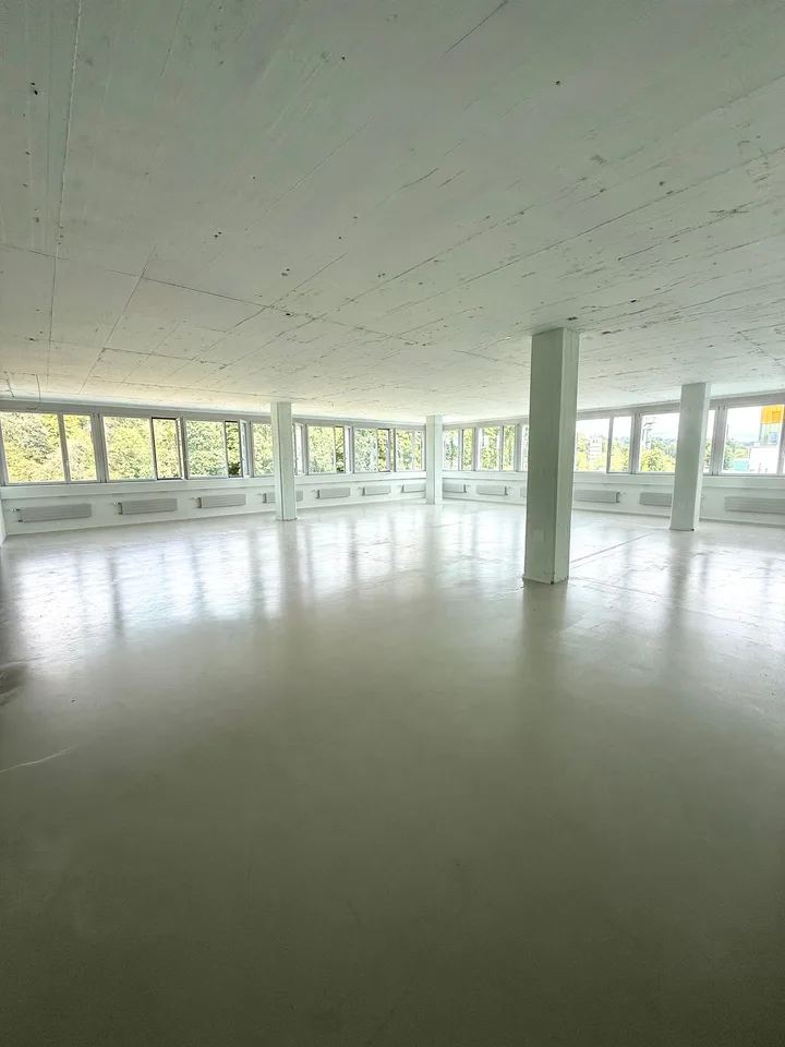 Vielseitige Gewerbefläche/n in Kloten zu vermieten – Foto 2 von 10