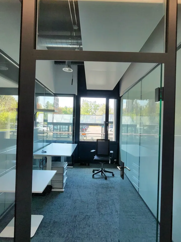 Climatisé au lieu de frit - un bureau qui fonctionne même en été – photo 12 sur 13