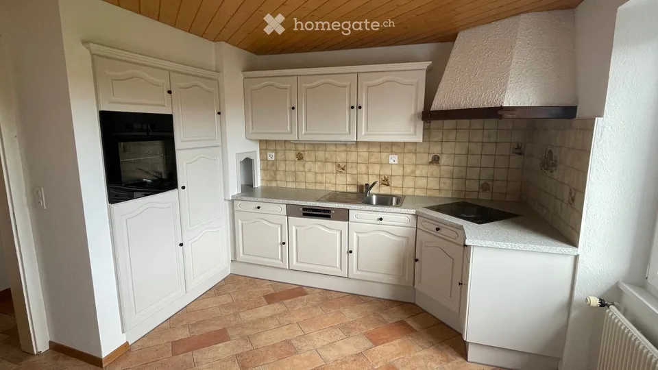 Large 7-room apartment for rent in Alle (JU)