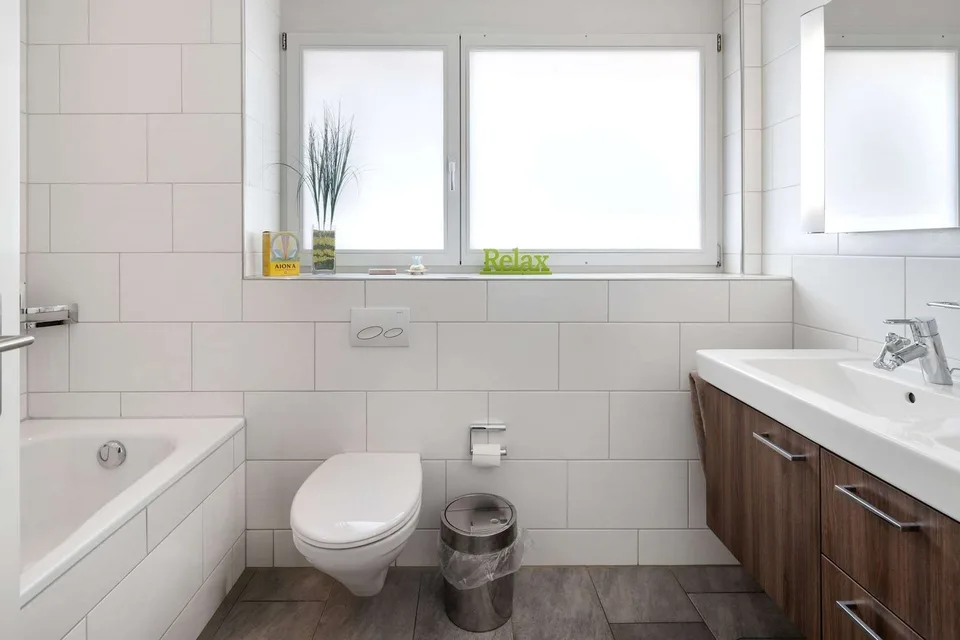 Appartement spacieux 5.5 pièces avec vue lointaine et orientation ensoleillée – photo 8 sur 11