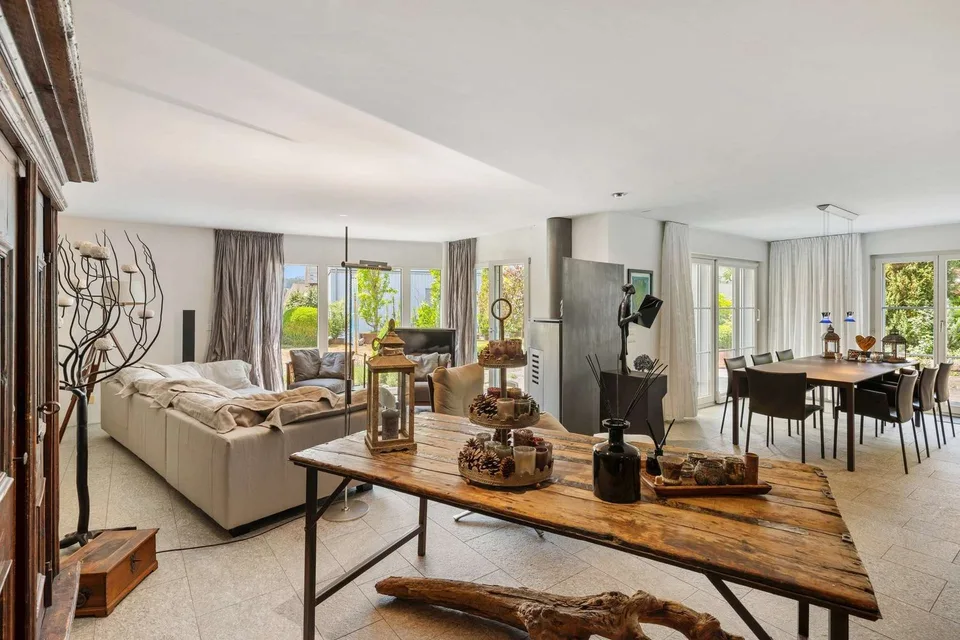 Exklusive 5.5-Zimmer-Maisonette mit privatem Wellnessbereich – Foto 2 von 13