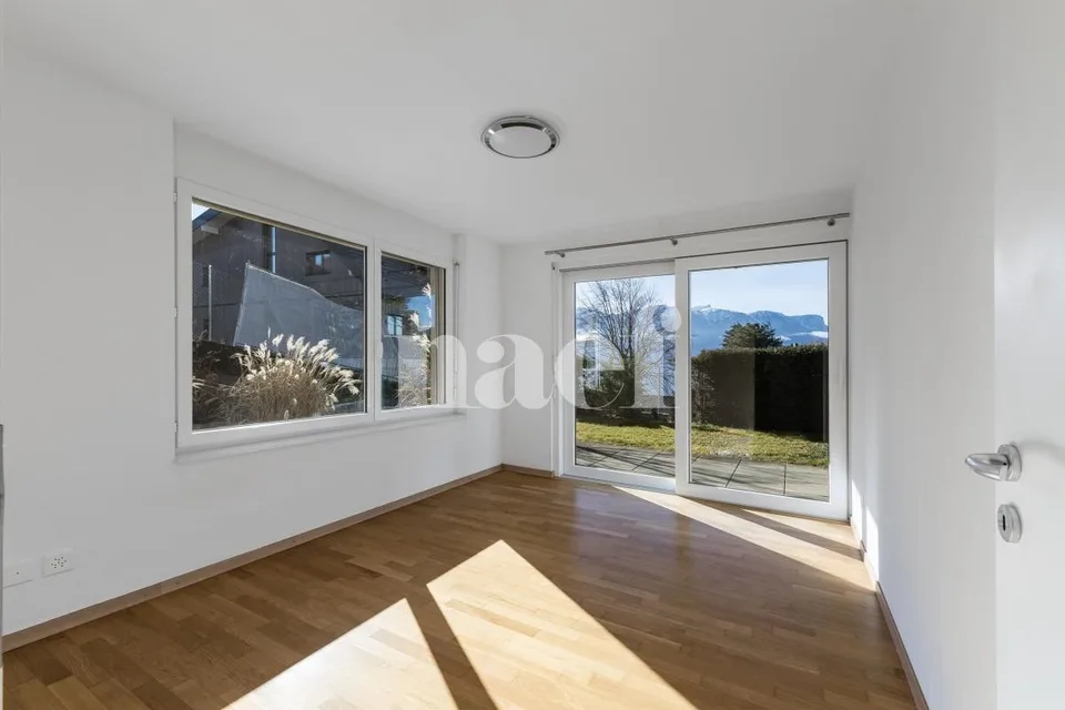 Beautiful semi-detached house in Corseaux with lake and mountain views