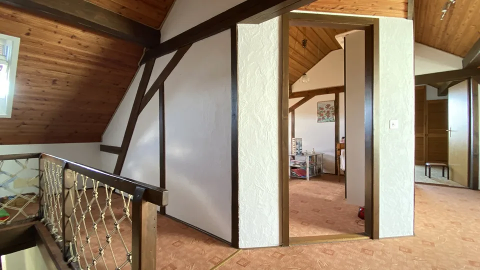8-room single-family house with pool - ideal for patchwork families or multi-generational households! – photo 15 of 21