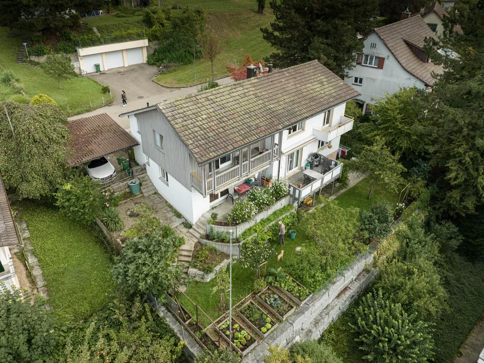 Casa a due famiglie nella regione di Zurigo con vista sul lago!