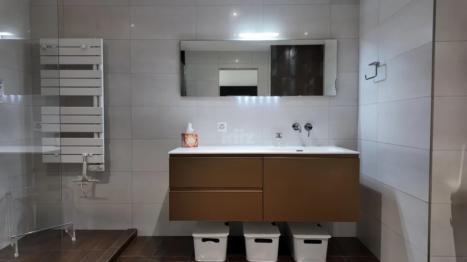 Superbe appartement avec balcon et terrasse – photo 11 sur 13