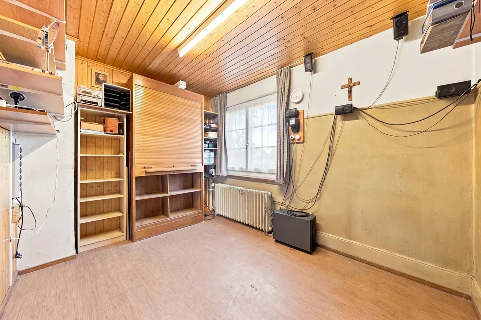 Charming house with great potential – photo 8 of 12
