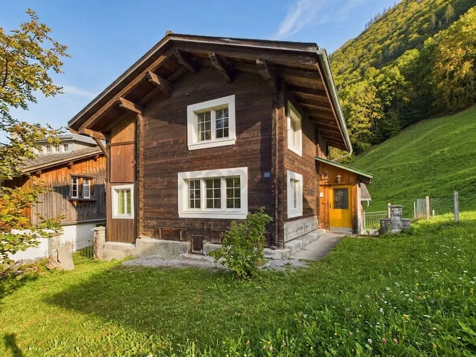 Holiday home in an idyllic location with mountain views