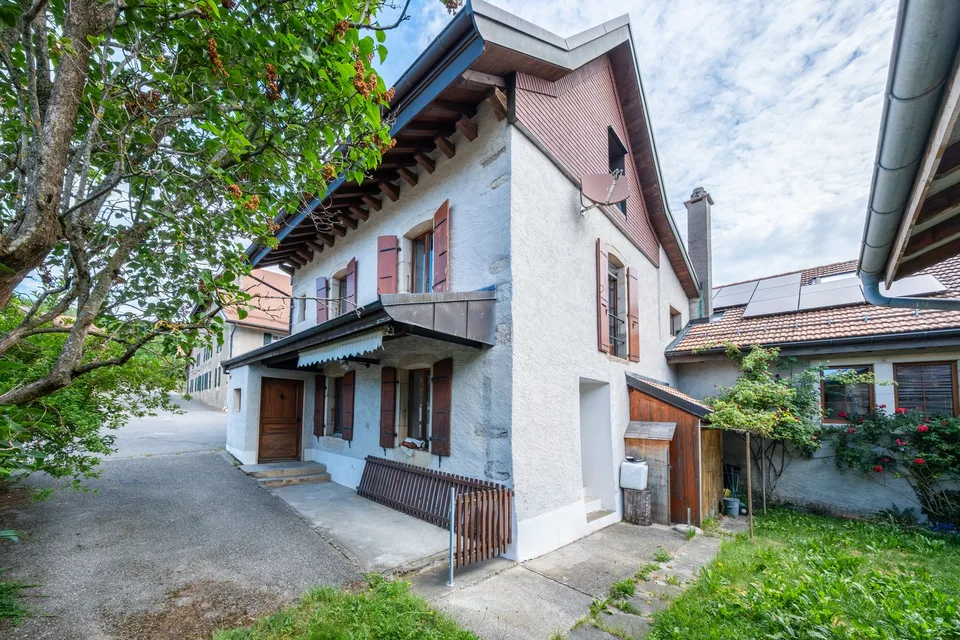Autentica casa di villaggio con giardino piacevole e potenziale di ristrutturazione – foto 6 di 12