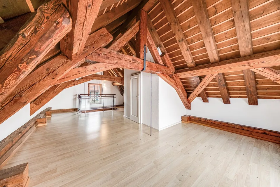 Autentica casa di villaggio con giardino piacevole e potenziale di ristrutturazione – foto 10 di 12