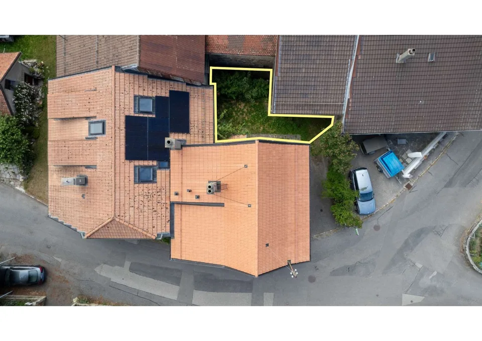 Autentica casa di villaggio con giardino piacevole e potenziale di ristrutturazione – foto 7 di 12