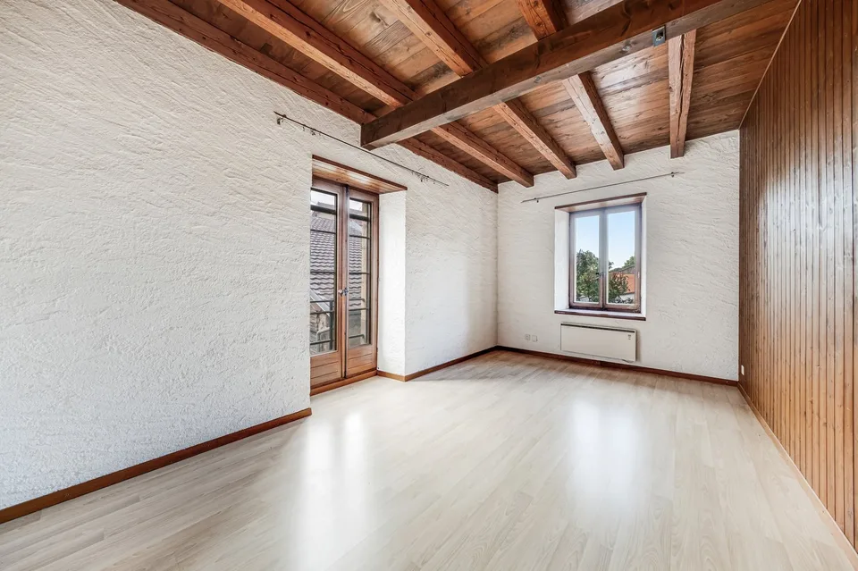 Autentica casa di villaggio con giardino piacevole e potenziale di ristrutturazione – foto 8 di 12