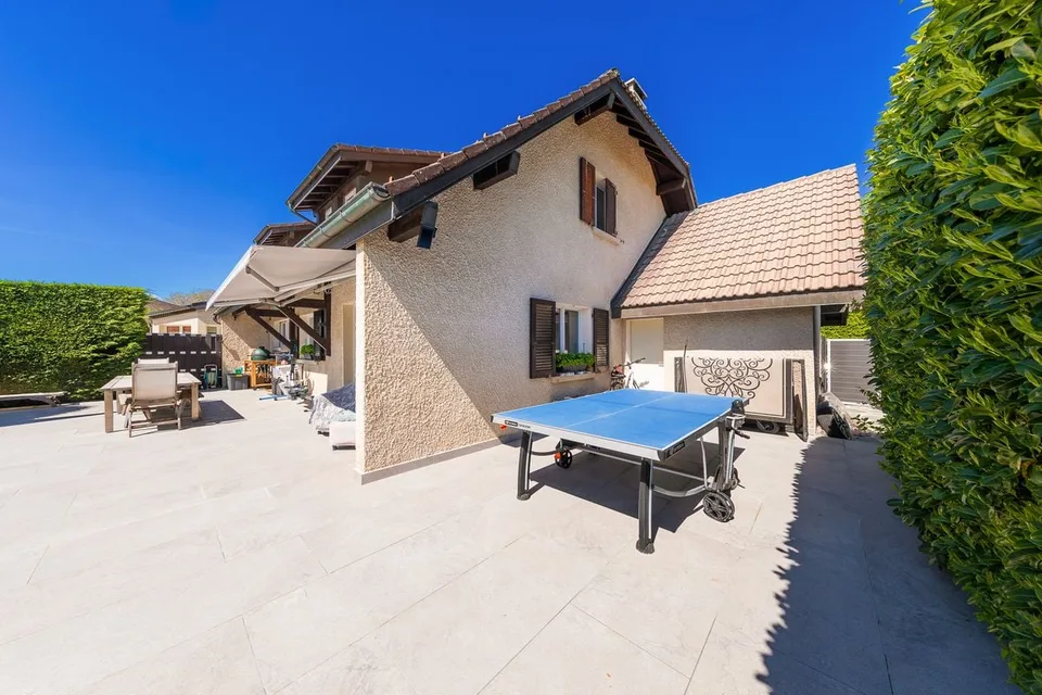 Magnifique villa jumelle rénovée – photo 13 sur 25