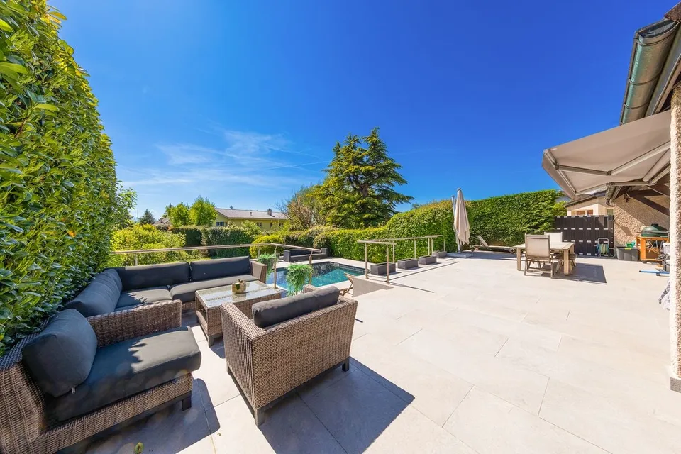 Magnifique villa jumelle rénovée – photo 12 sur 25