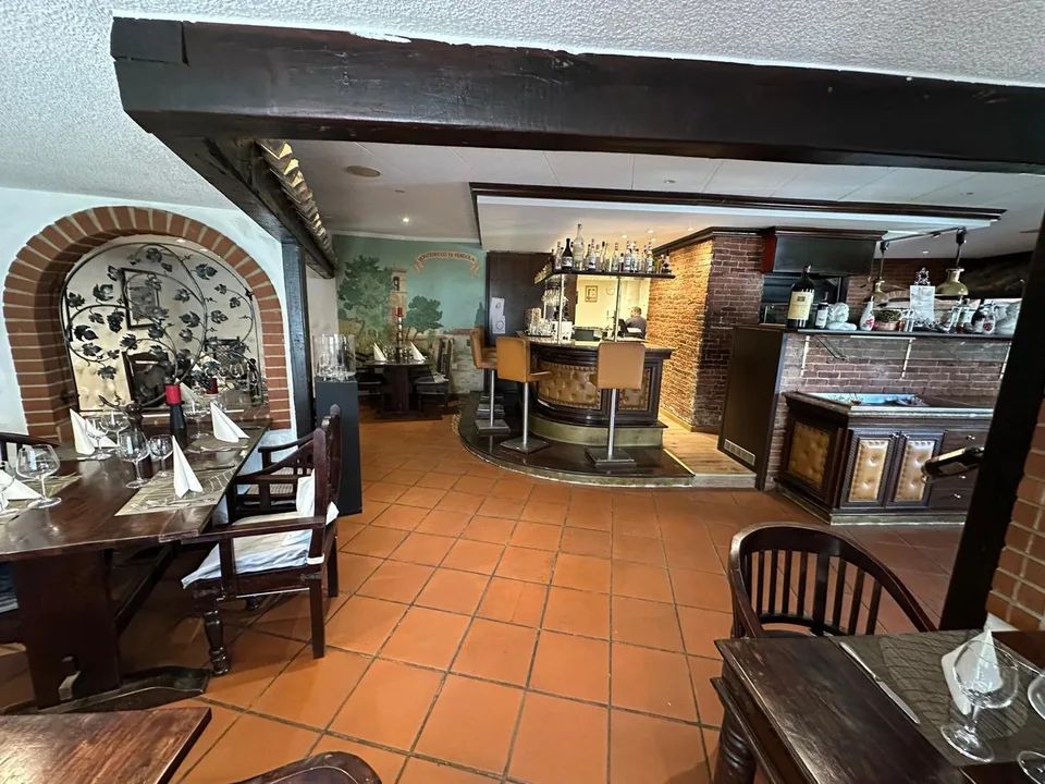 The Pomodoro Restaurant is looking for a new tenant – photo 15 of 20