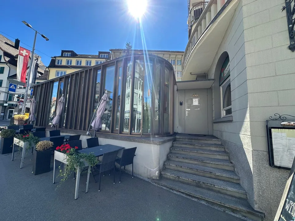 The Pomodoro Restaurant is looking for a new tenant – photo 2 of 20