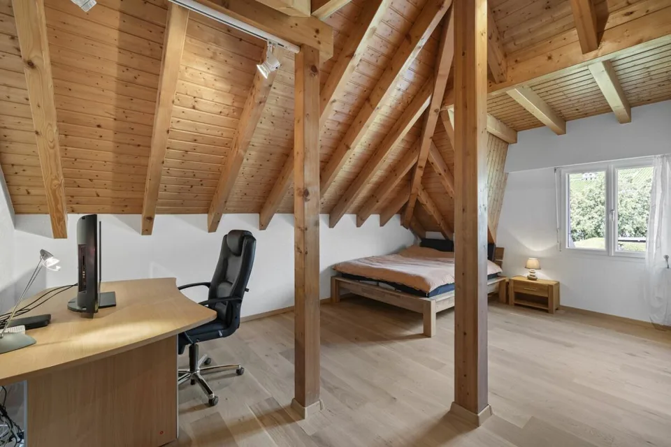 Prächtige 6-Zimmer-Villa mit 297 m2 und einem atemberaubenden Außenbereich – Foto 12 von 30