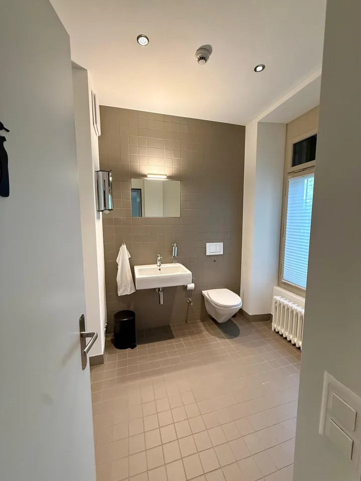 Möbliertes Büro in stilvollem Altbau - All-inclusive – Foto 5 von 6