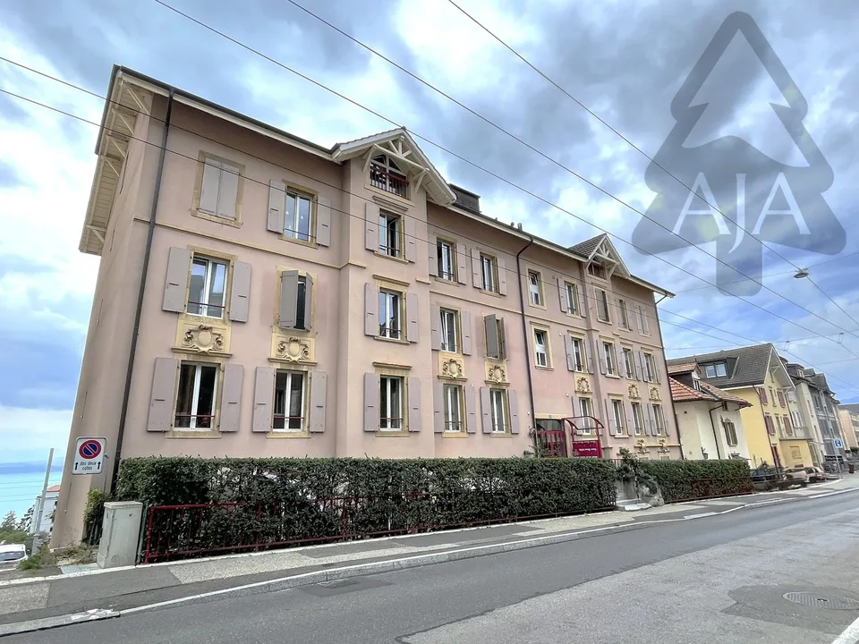 RÉSERVÉ !!! Neuchâtel, spacieux appartement de 3,5 pièces (109 m2) avec balcon et garage individuel – photo 12 sur 13