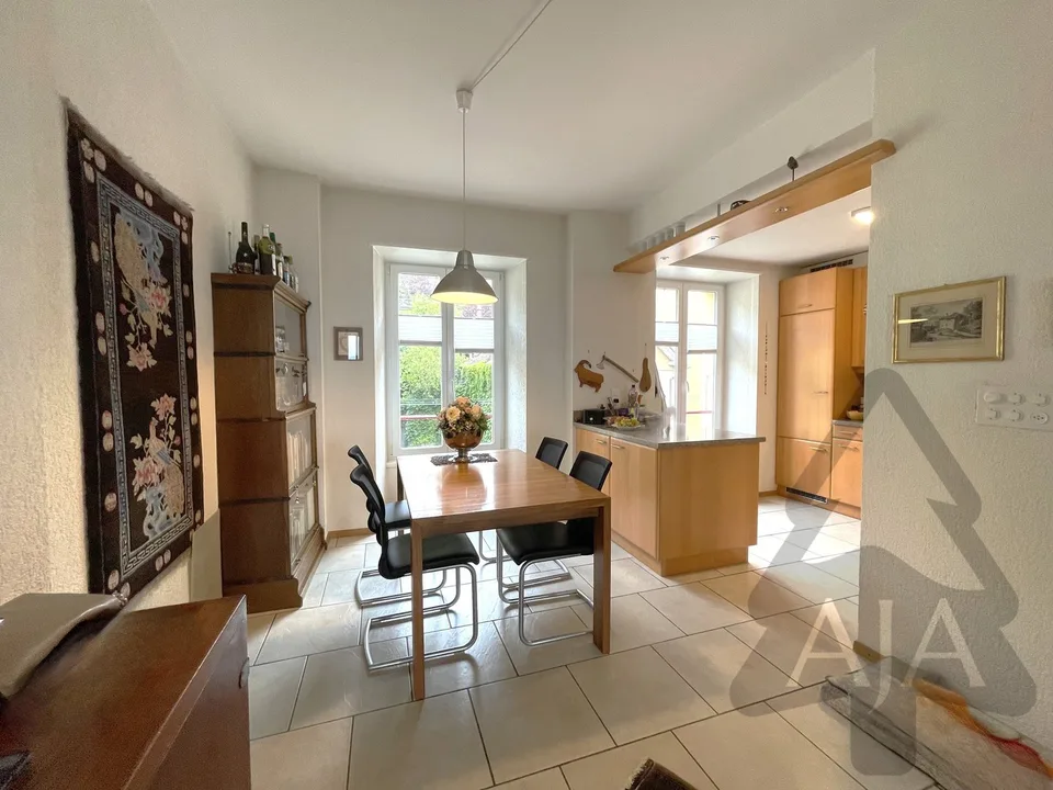 RÉSERVÉ !!! Neuchâtel, spacieux appartement de 3,5 pièces (109 m2) avec balcon et garage individuel – photo 4 sur 13