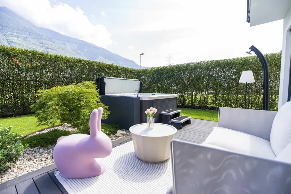 Wir verkaufen eine moderne und komfortable Villa mit Garten – Foto 5 von 15