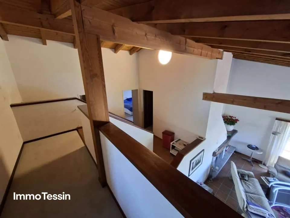 Beautiful villa with pool and guest apartment in an exclusive location with fantastic 180-degree lake view over Lake Maggiore – photo 10 of 13