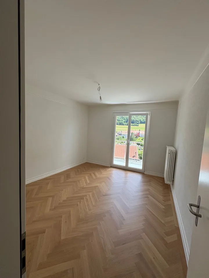Delizioso appartamento di 3,5 locali con ampio balcone a Vallorbe