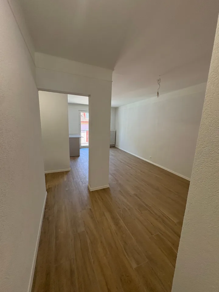 Delizioso appartamento di 3,5 locali con ampio balcone a Vallorbe