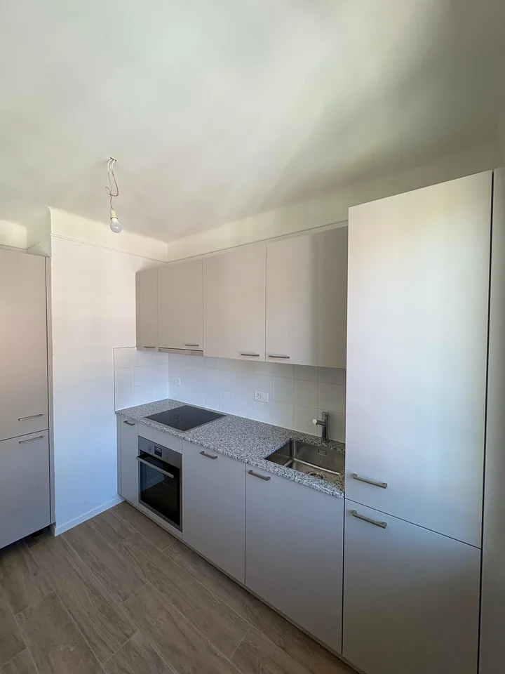 Delizioso appartamento di 3,5 locali con ampio balcone a Vallorbe