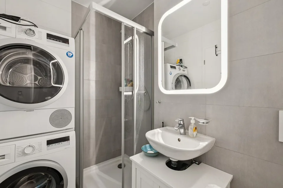 Modernes Dachgeschoss in Saint-Sulpice – Foto 7 von 13