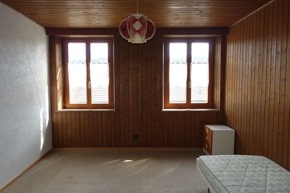 Tramelan - Familienhaus mit 5 1/2 Zimmern im Ortszentrum – Foto 9 von 12