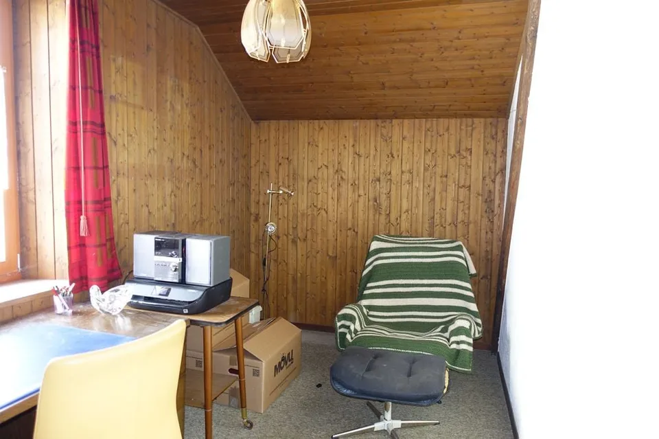 Tramelan - Familienhaus mit 5 1/2 Zimmern im Ortszentrum – Foto 10 von 12
