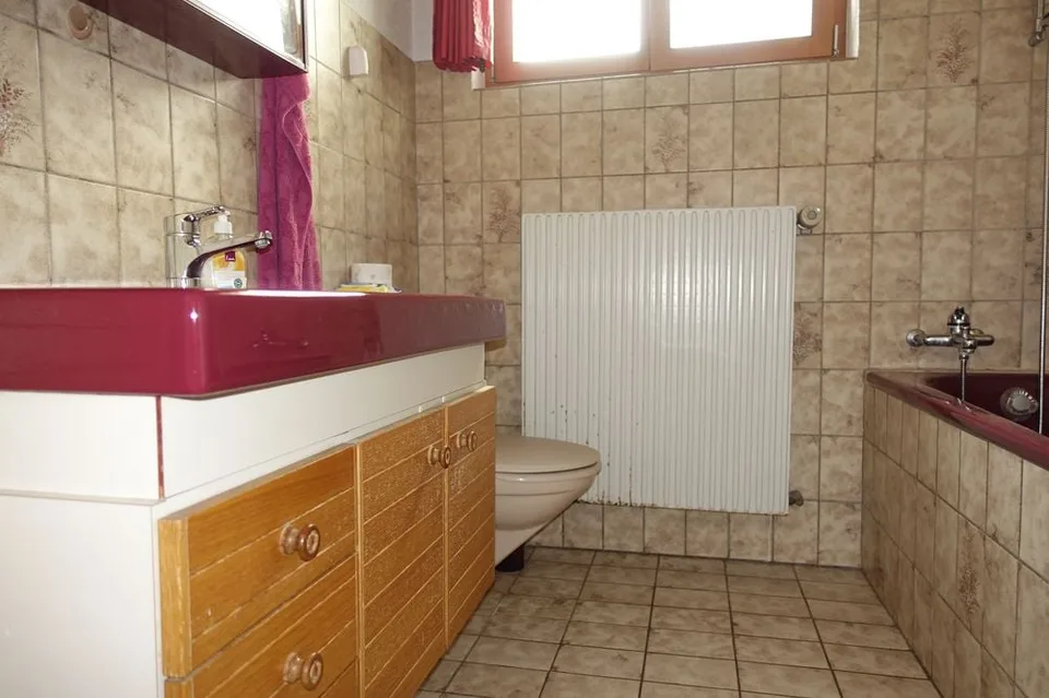 Tramelan - Familienhaus mit 5 1/2 Zimmern im Ortszentrum – Foto 12 von 12