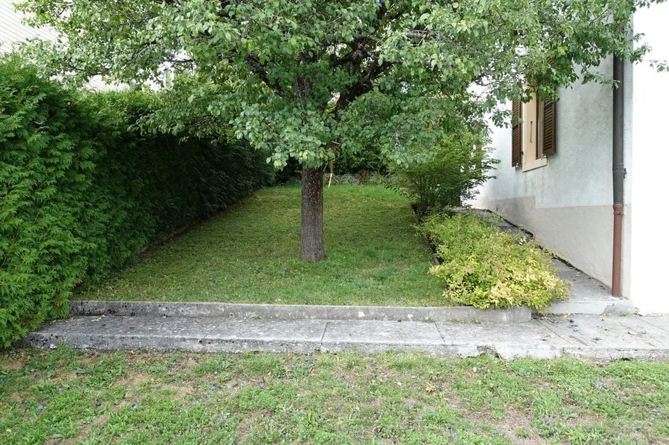Tramelan - Familienhaus mit 5 1/2 Zimmern im Ortszentrum – Foto 4 von 12