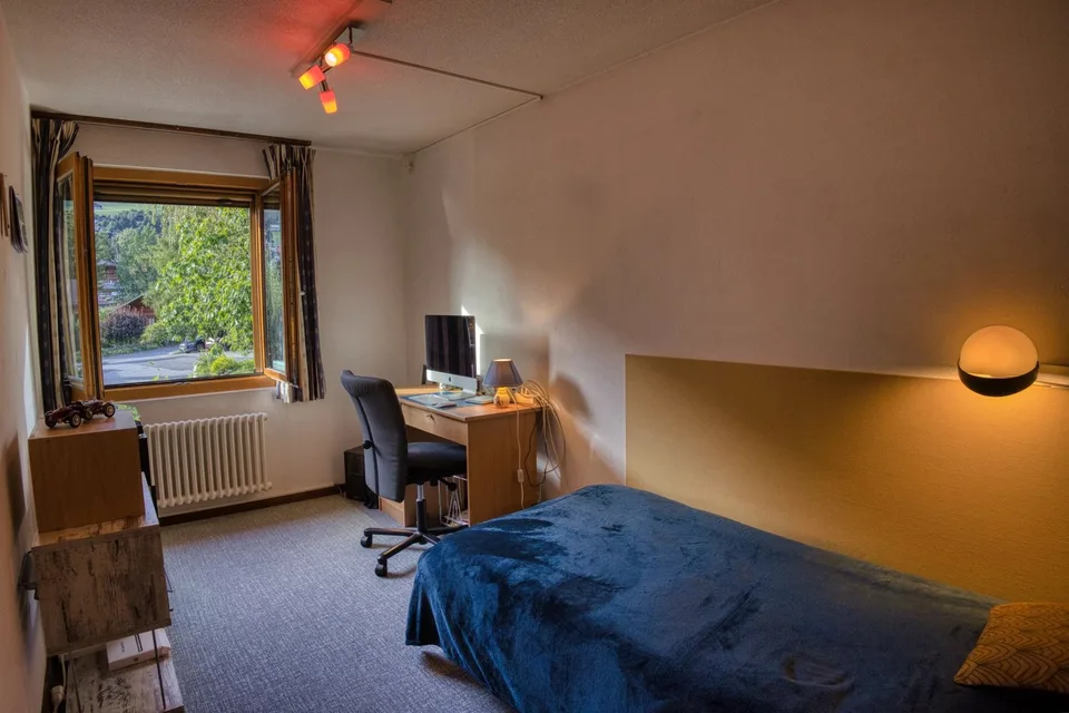 Sunny 4.5-room flat close to local amenities – photo 8 of 13