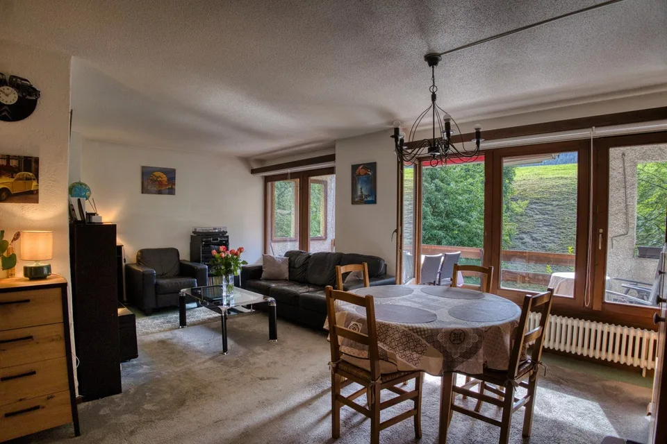 Sunny 4.5-room flat close to local amenities – photo 4 of 13