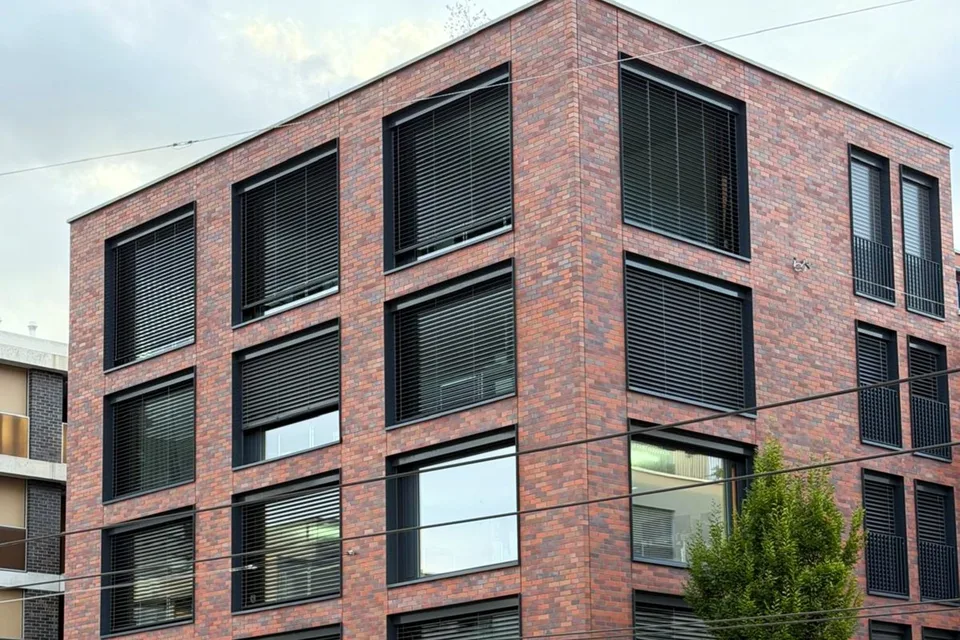 IHRE NEUE FIRMENZENTRALE